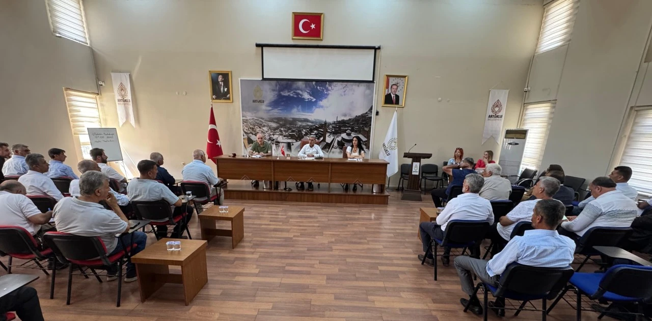 Artuklu Belediyesi&rsquo;nden Kırsal Mahalle Muhtarlarıyla İstişare Toplantısı