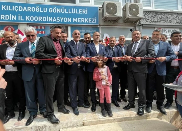  CHP’den  Koordinasyon Merkezi açılışında gövde gösterisi