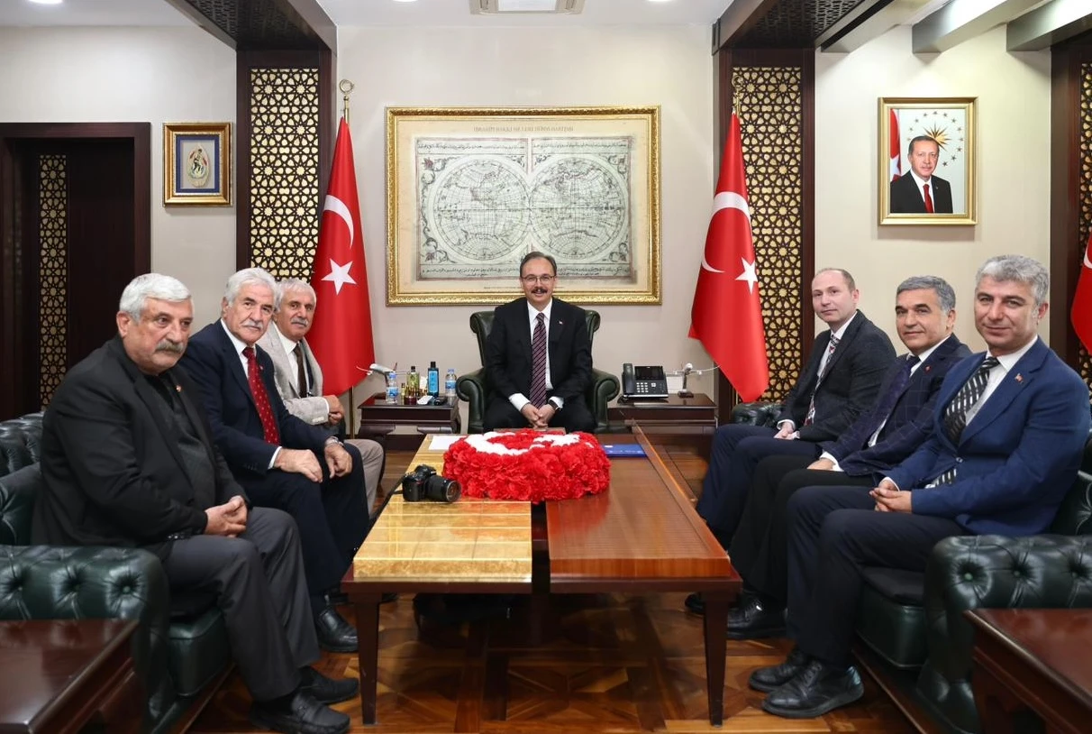 Gazetecilerden Siirt Valisi Kızılkaya&rsquo;ya Ziyaret