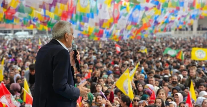 Kızıltepe'de  Nevruz Kutlamalarında Renkli Görüntüler