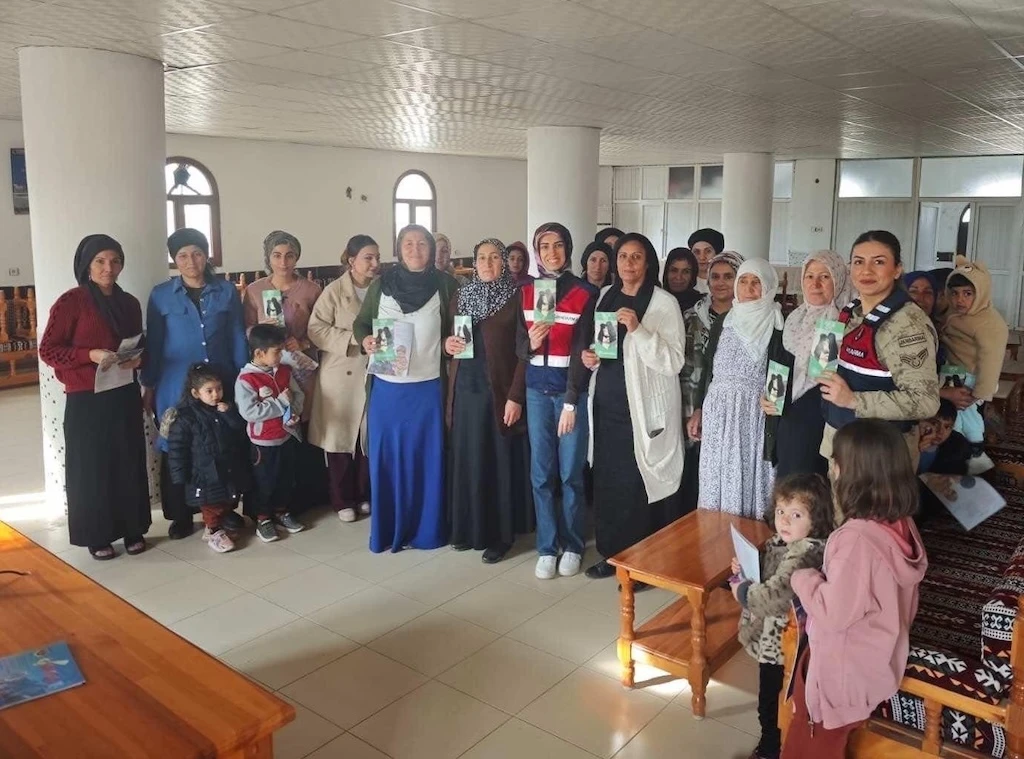 Mardin&rsquo;de Anneler Uyuşturucuyla M&uuml;cadelede Bilin&ccedil;lendirildi