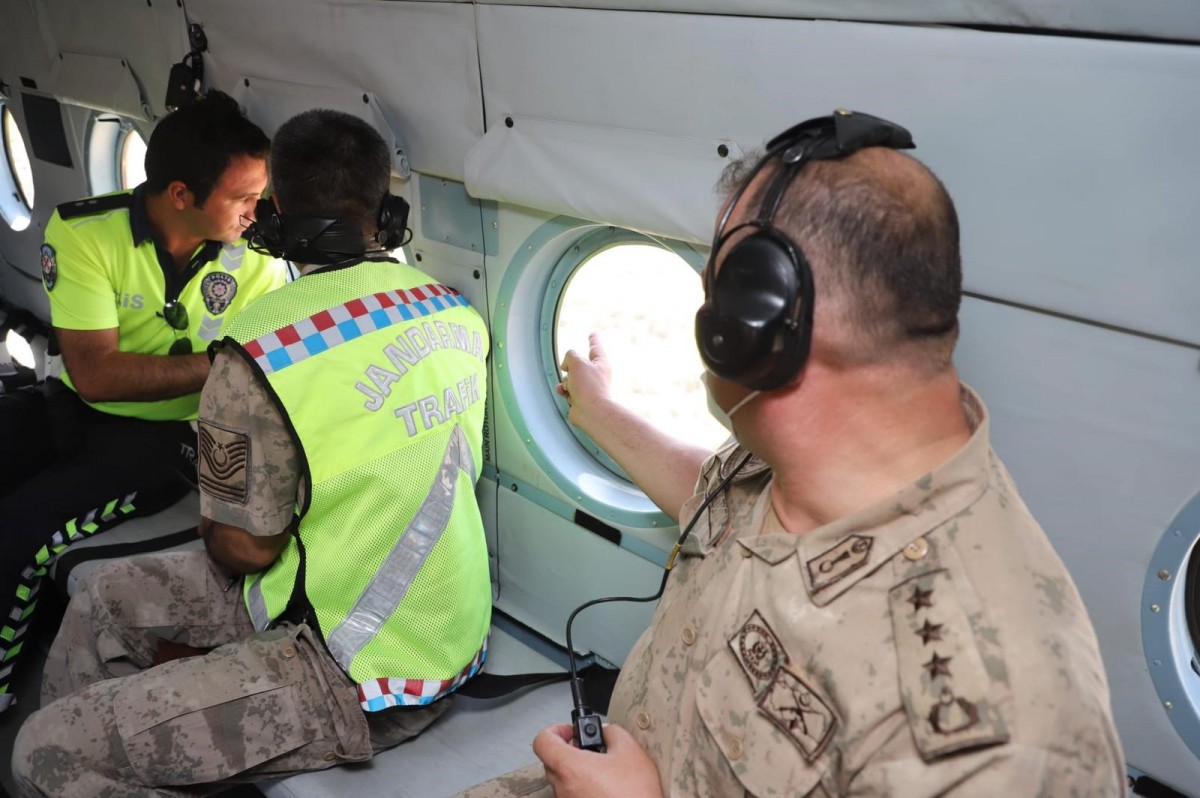 Mardin'de  Helikopterli Trafik Denetimi