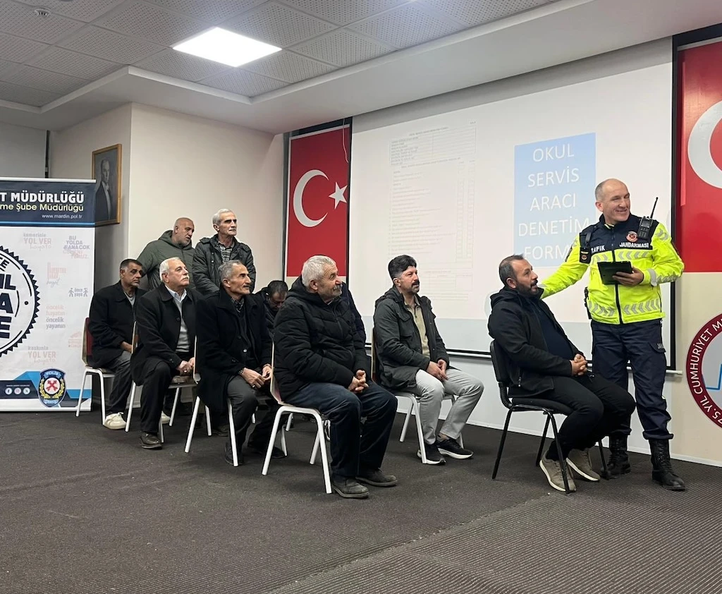 Mardin&rsquo;de Okul Servis S&uuml;r&uuml;c&uuml;lerine "G&uuml;venli Gelecek" Eğitimi