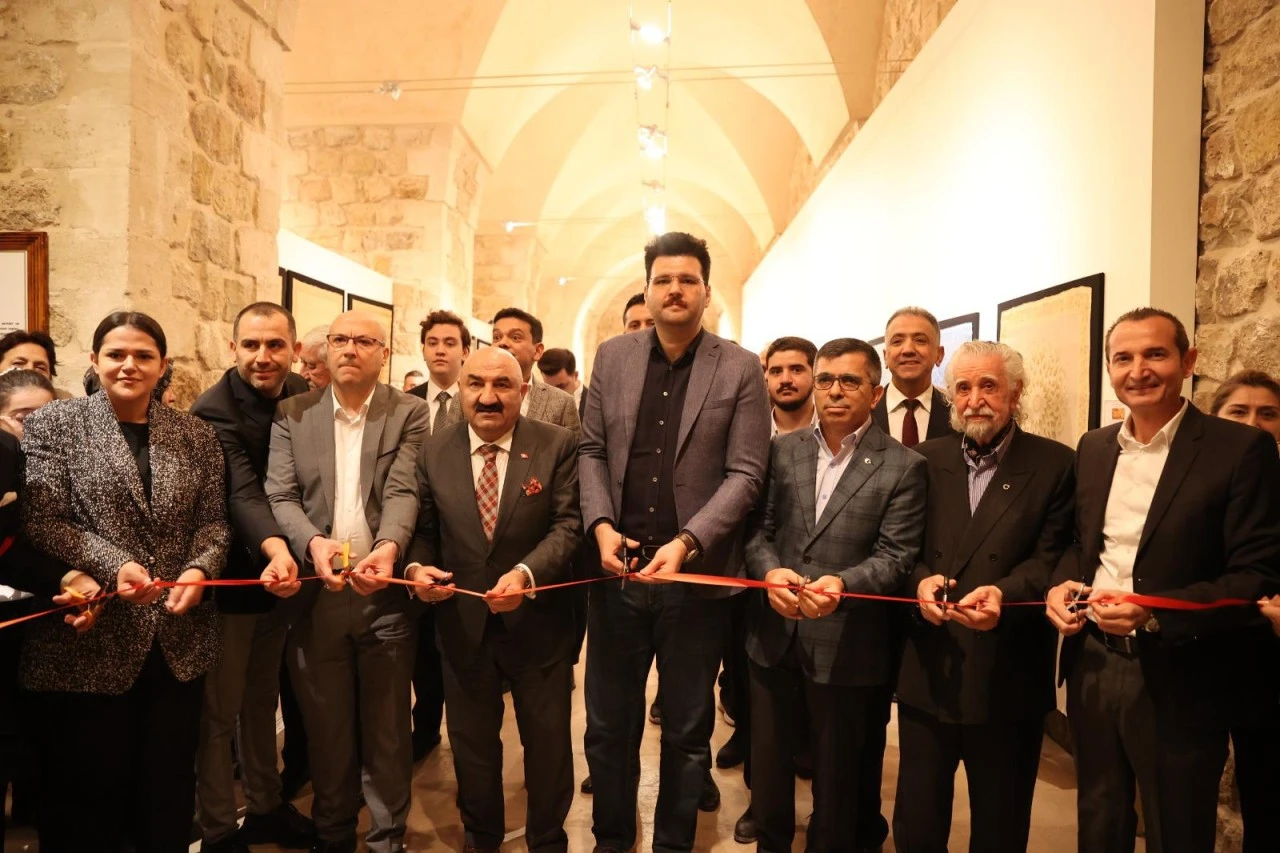 Mardin'de "Sarar &Ouml;zel Eşarp Koleksiyonu Sergisi" 
