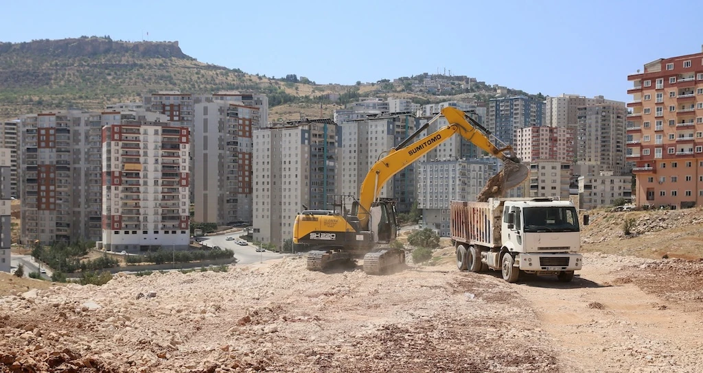 Mardin'de Vali Ozan Caddesi&rsquo;ne Alternatif Yol İ&ccedil;in &Ccedil;alışması