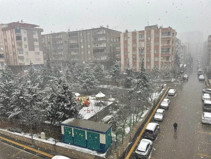 Mardin’e Kar Yağdı