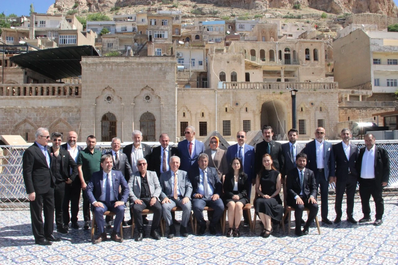Mardinli iş insanları Mardin'de bir araya geldi