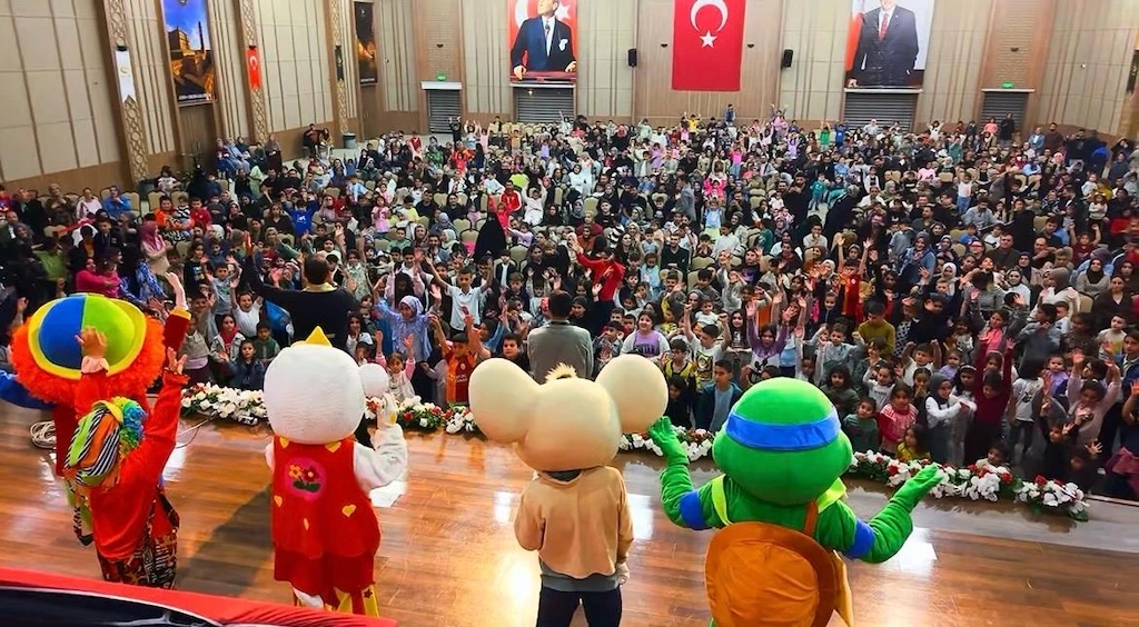 Midyat&rsquo;ta &Ccedil;ocuk Kahkahaları Y&uuml;kseldi