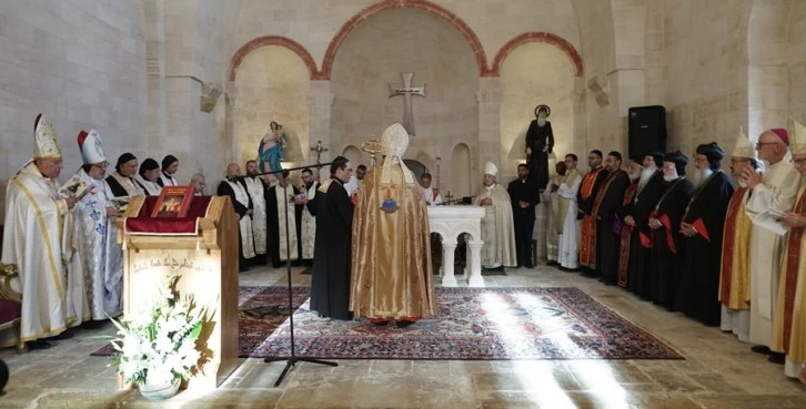 Mor Efrem Kilisesi 90 yıl aradan sonra ibadete açıldı
