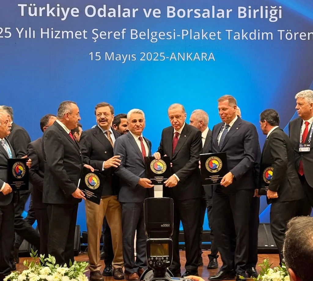 Nusaybin Ticaret Borsası Başkanı Aktaş'a, Cumhurbaşkanı Erdoğan'dan Hizmet Şeref Belgesi