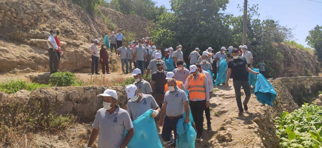  Kaymakam önderlik etti çöpler toplandı