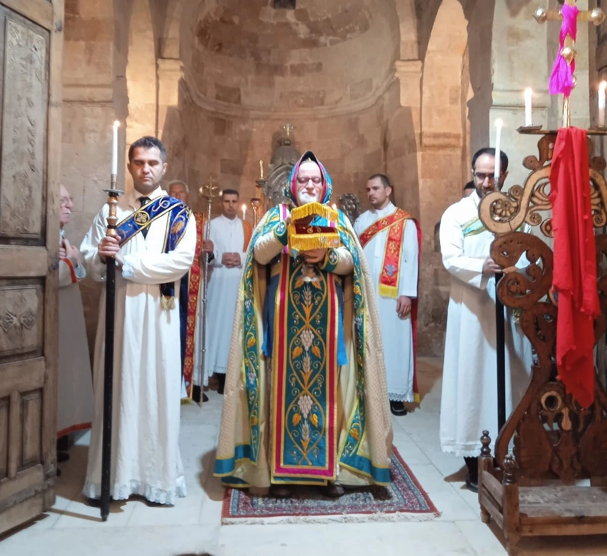 Mardin’de Doğuş Bayramı Tarihi Kilisede Ayin ile kutlandı