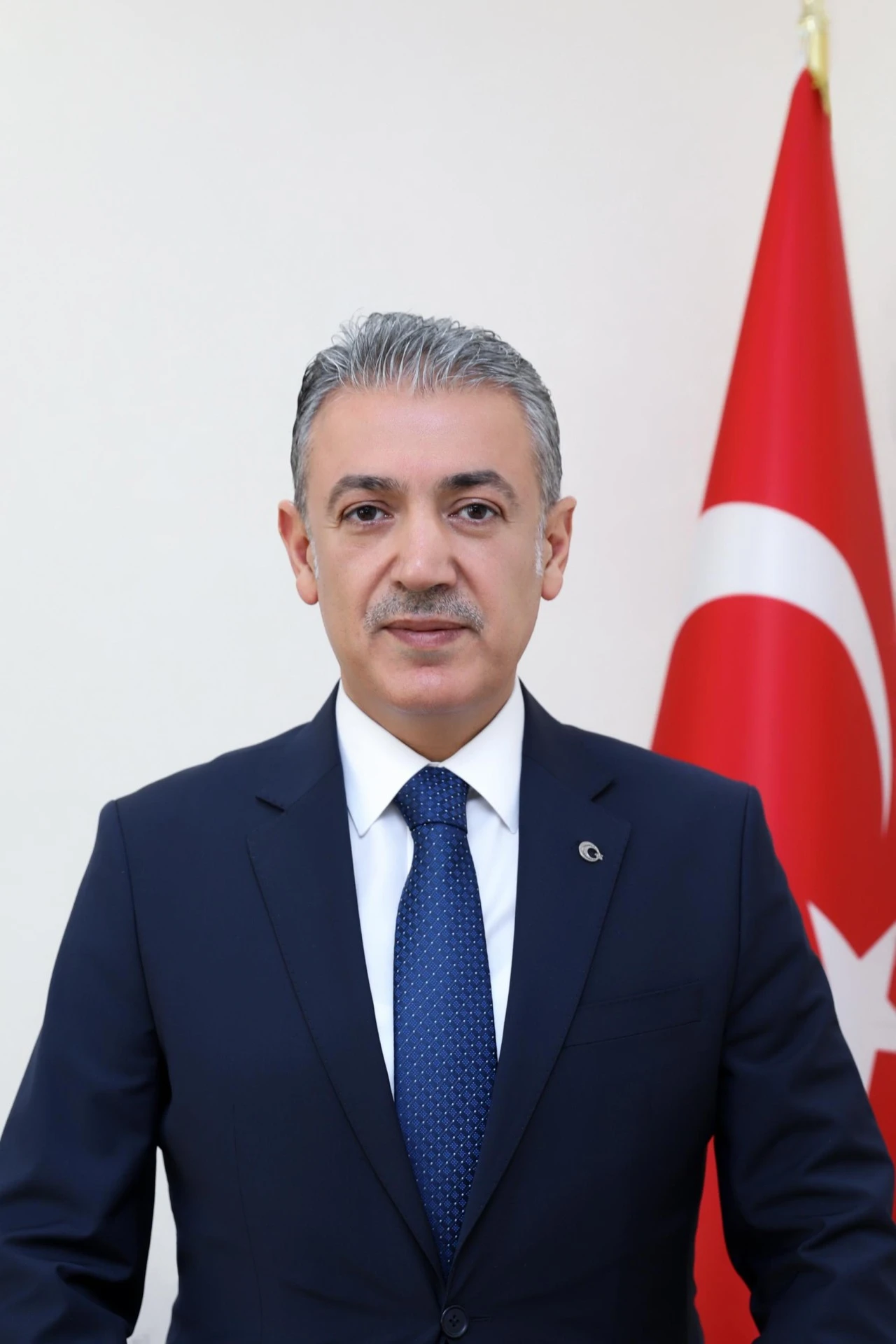 Mardin Valiisi Akkoyun'un 23 Nisan Mesajı
