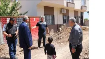 Mahallenin 40 yıllık alt yapı sorunu &ccedil;&ouml;z&uuml;ld&uuml;