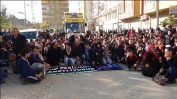 Kızıltepe`de elektrik kesintisi protestosu