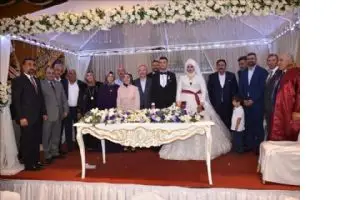 Artukbey&acute;lerin Mutlu G&uuml;n&uuml;