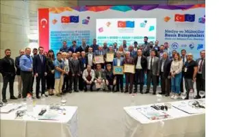 Medya ve M&uuml;lteciler Basın Buluşmaları İzmir&acute;de ger&ccedil;ekleştirildi