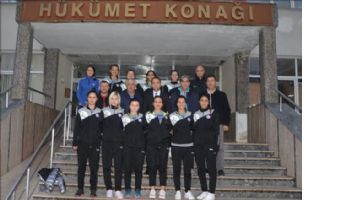 Sağlıkspor Hentbol Takımı, Görele Kaymakamı Ermiş´i Ziyaret etti