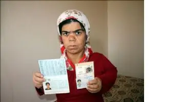 Suriyeli kadın T&uuml;rk vatandaşı olmak i&ccedil;in yardım bekliyor