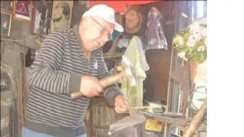 Yarım asırdır demir d&ouml;v&uuml;yor