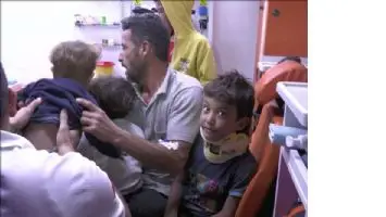 Suriyelileri kampa g&ouml;t&uuml;ren otob&uuml;s kaza yaptı: 31 yaralı