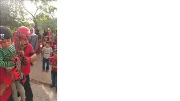 Demir kapı korkuluğu, eline saplanan &ccedil;ocuğu itfaiye kurtardı