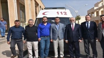 Sağlık eğitimi alan öğrenciler için ambulans hibe edildi