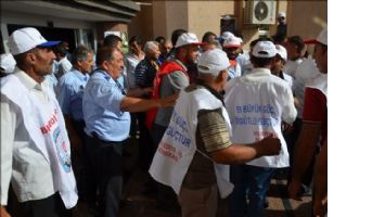 İşçiler ile belediye görevlileri arasında arbede