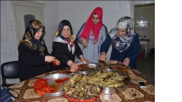 Mardin´de kadınların kışlık yiyecek telaşı başladı