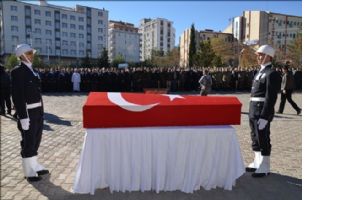 Şehit polis Demirkan´ın cenazesi memleketine uğurlandı