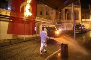 Mardin´de cadde ve sokaklar yıkanarak dezenfekte ediliyor