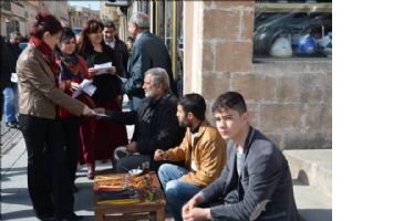 Mardin`de `Öcalan`a Özgürlük` Mitingi