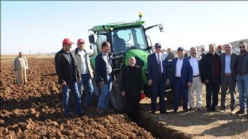 ALMAN TRAKTÖRLER MARDİN OVASINDA