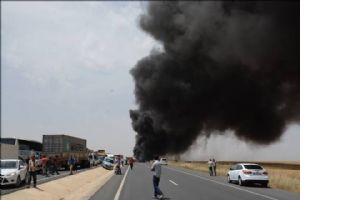 Mardin`de mazot yüklü tanker devrildi: 1 yaralı