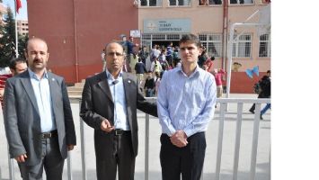 Mardin`de Öğretmene Şiddet  13 Mart Ortaokulu`nda matemat