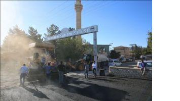 Sanayi sitesinin yolları asfaltlandı