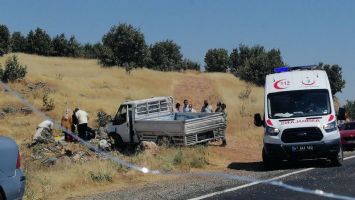 Midyat Karayolunda trafik kazası 4 yaralı
