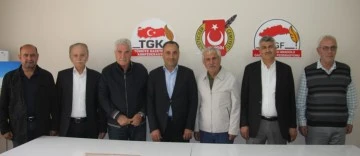 Adak ,Gazetecileri Ziyaret etti