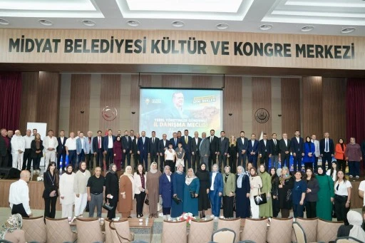 AK Parti Mardin Genişletilmiş İl Danışma Meclisi Midyat&rsquo;ta Toplandı