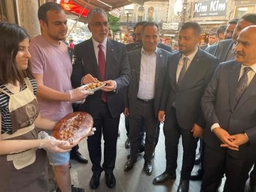  Bakan Işıkhan Mardin’de Çarsı-Pazar Gezdi