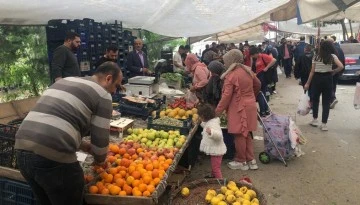     Bayram, Pazarcıların Yüzünü Güldürdü