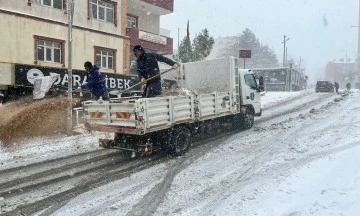 Belediye Ekipleri ‘Kar’ Mesaisinde