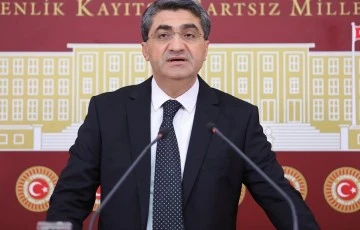 Ekmen’den AK Parti-MHP ittifakına sert eleştiri 