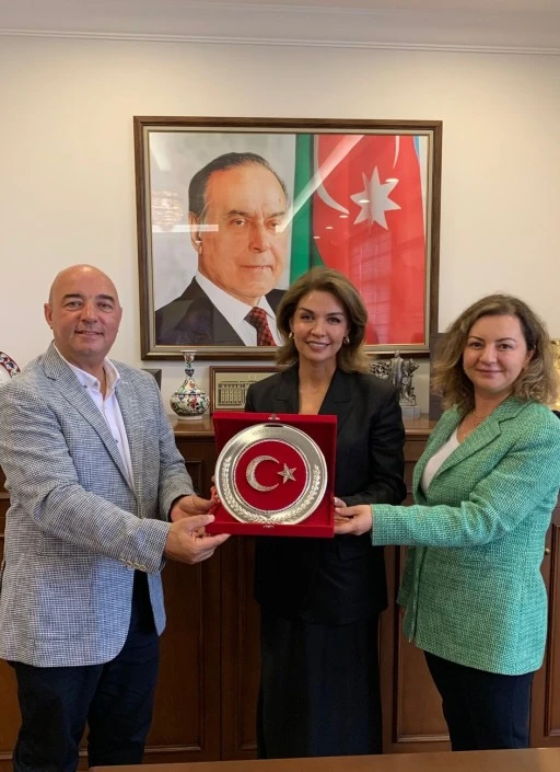 Gazi Gazetecilerden Medya-İş Ziyareti
