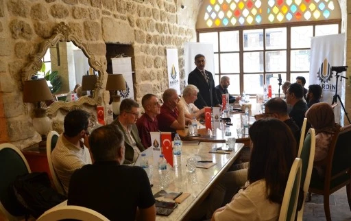 Hatip &Ccedil;elik: &ldquo;Mardin&rsquo;in Geleceği Gen&ccedil;lerinde, En B&uuml;y&uuml;k Sorunu Trafik ve Altyapıda&rdquo;