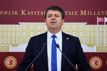 KAĞIT KRİZİ MECLİS GÜNDEMİNE TAŞINDI