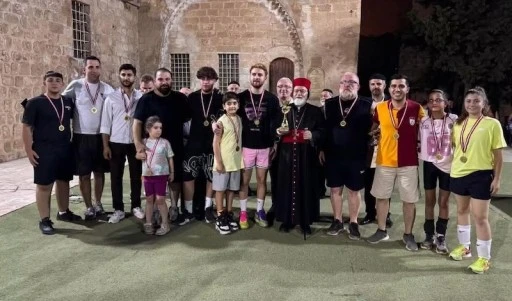 Kilisede Voleybol Heyecanı