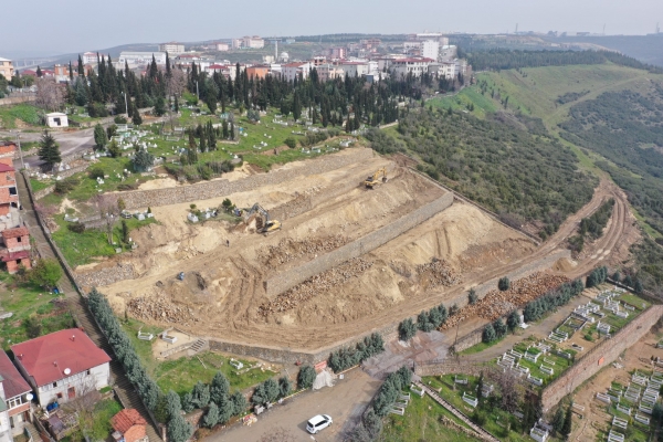 Kocaeli'de Dilovası mezarlıklarında son rötuşlar