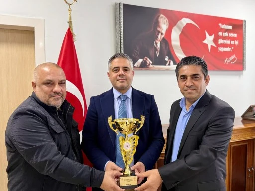 Mardin 3. Kamu Spor Oyunları Masa Tenisi Turnuvası Şampiyonu İl Sağlık M&uuml;d&uuml;rl&uuml;ğ&uuml; ekibi!