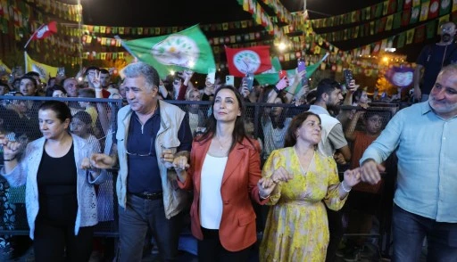 Mardin&rsquo;de &ldquo;Barış ve Demokratik Toplum Halk Ş&ouml;leni&rdquo; D&uuml;zenlendi